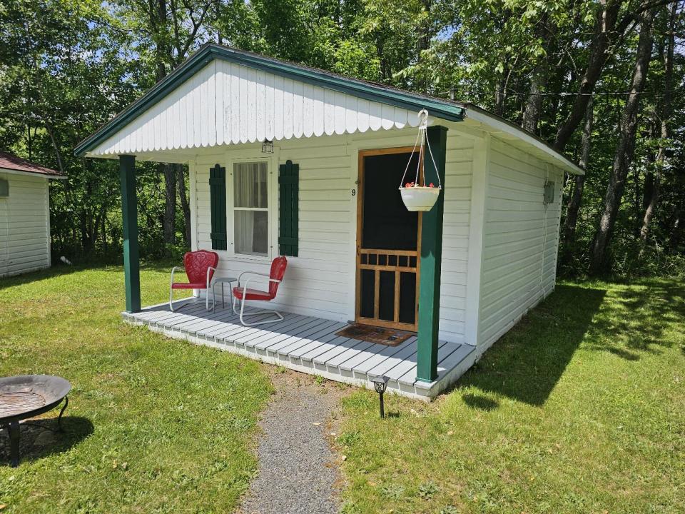 Northwood Cabins - #9 ext