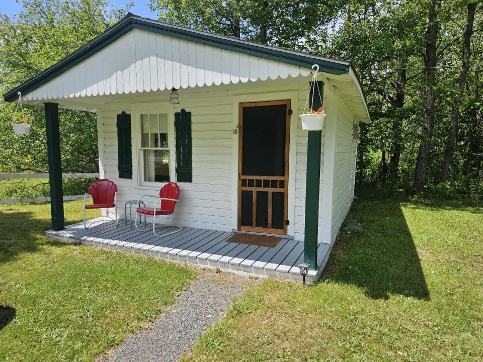 Northwood Cabins - #10 ext