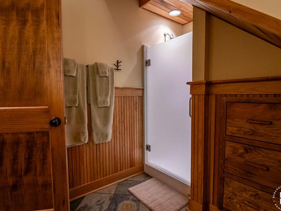 CampWawbeekOnUpperSaranacLake_GuestHouse