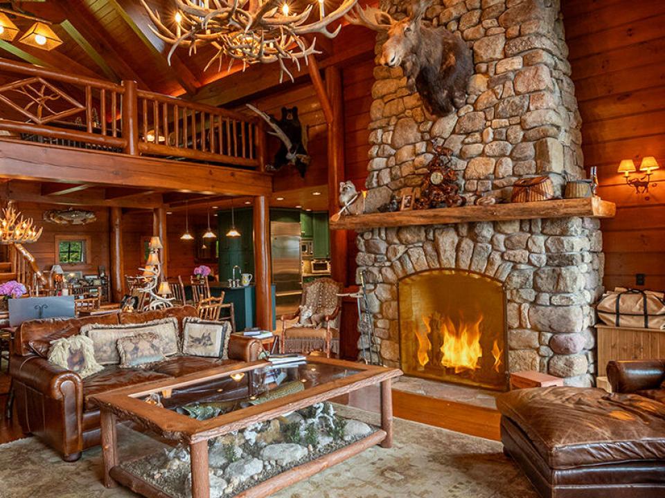 CampWawbeekOnUpperSaranacLake_LR_DR_Loft