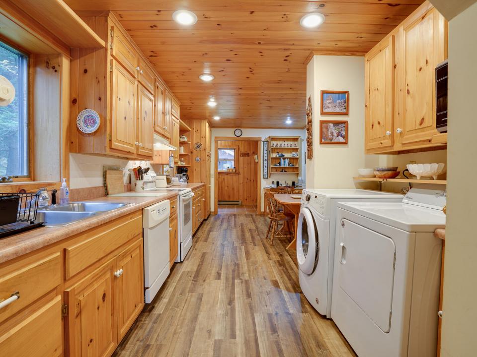 28-30 Old Hotel Rd-33