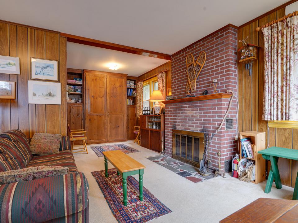 28-30 Old Hotel Rd-53