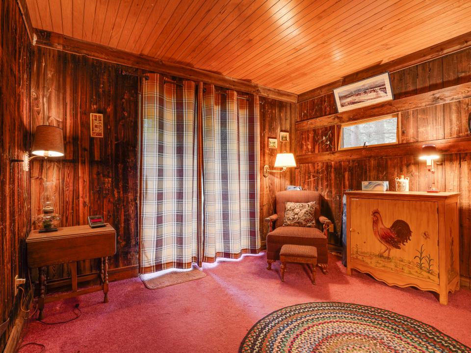 28-30 Old Hotel Rd-80