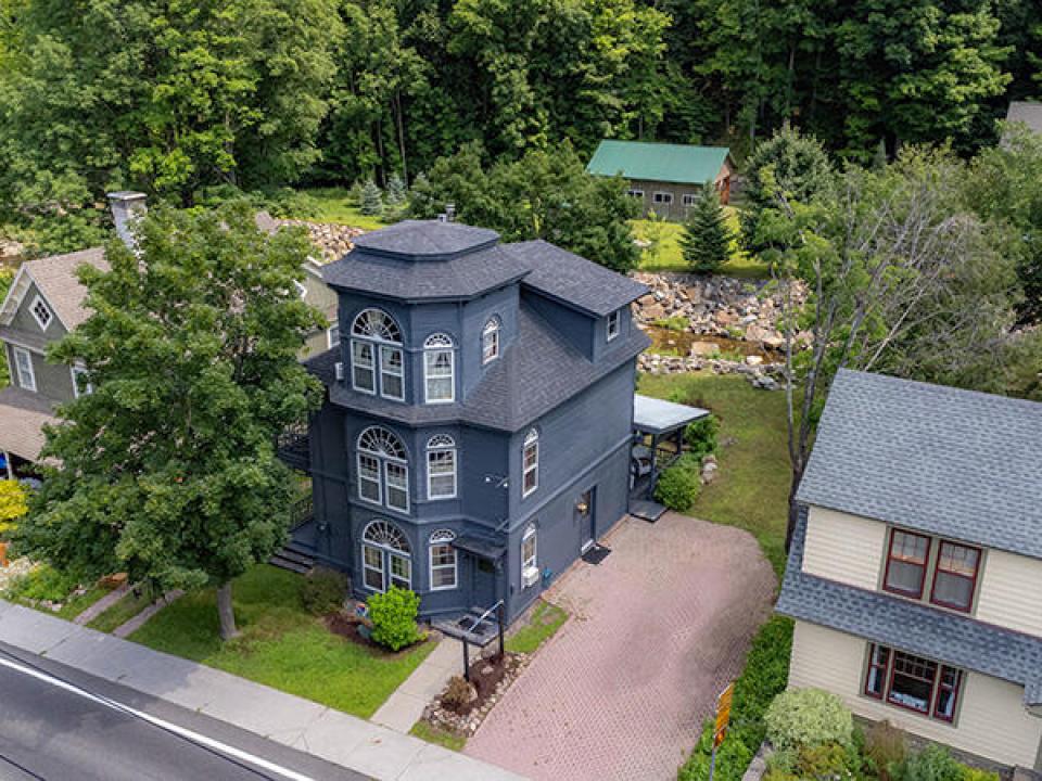 TheCastleInKeene_A_Exterior