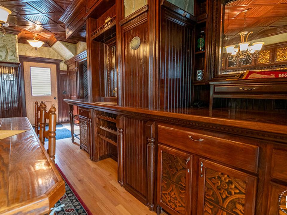 TheCastleInKeene_DiningRoom_Cabinetry