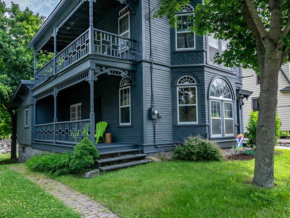 TheCastleInKeene_Exterior_L_V