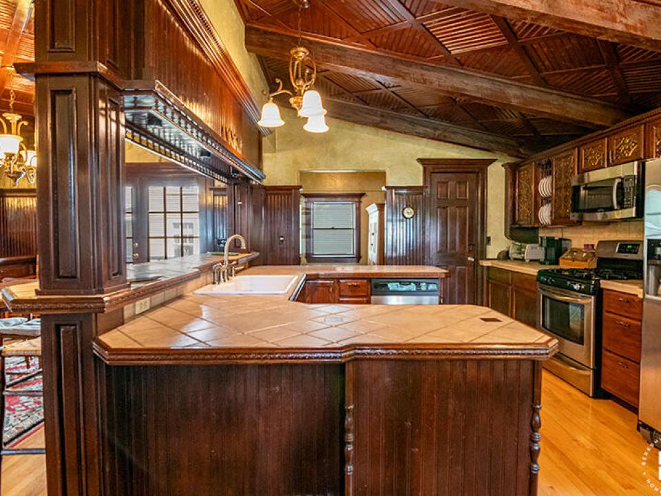 TheCastleInKeene_Kitchen_From_Entry