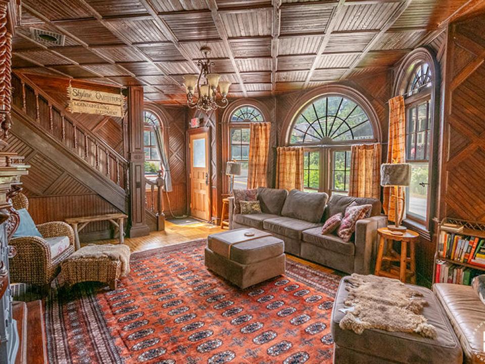 TheCastleInKeene_LivingRoom