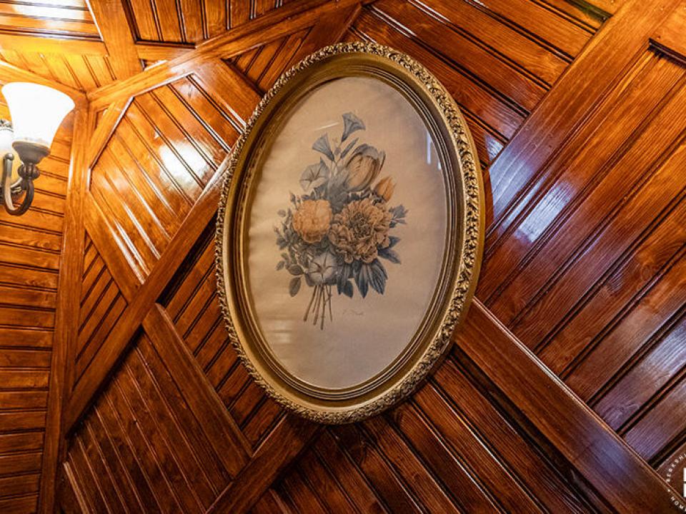 TheCastleInKeene_Stairway_Wall