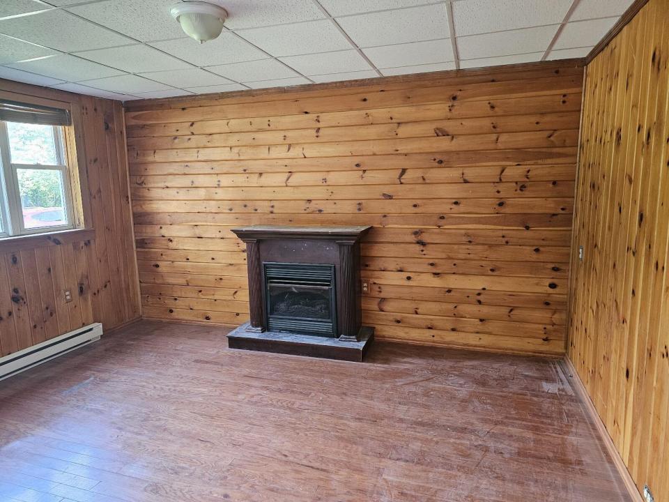 Wilson - Webb Rd - livingrm