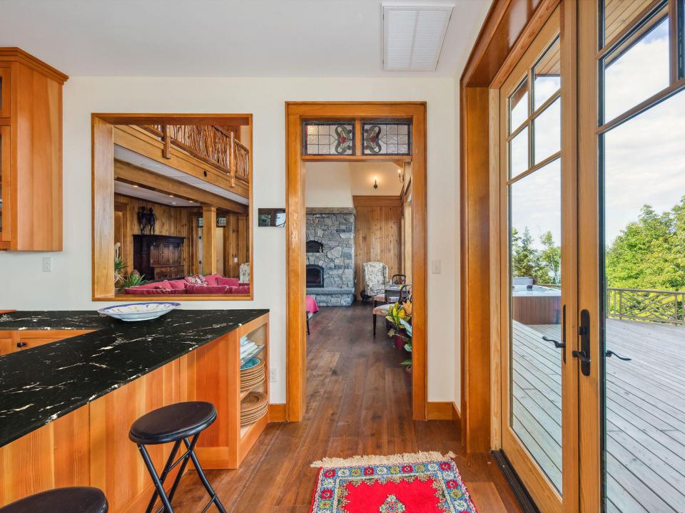 Day_Interior_08_CounterTopRT