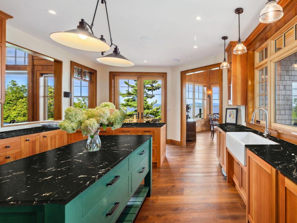 Day_Interior_09_CounterTopRT