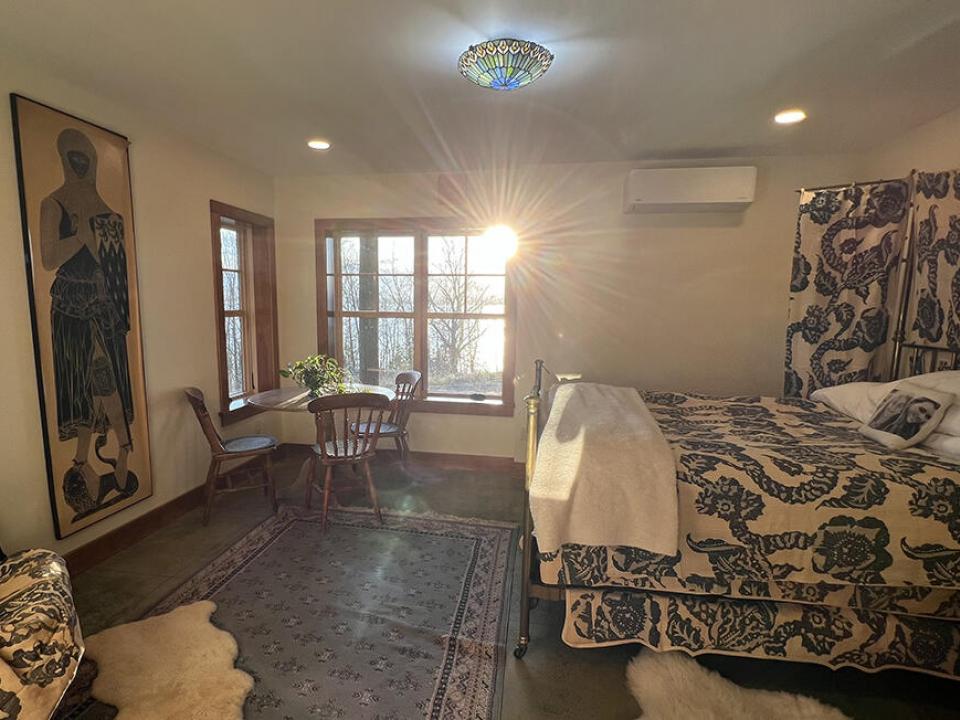Bedroom_Sunrise