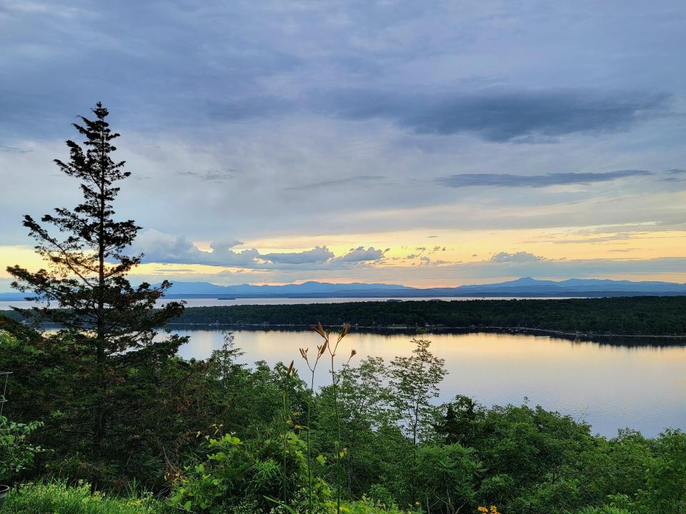Wilson - Highlands Rd - view of sunrise