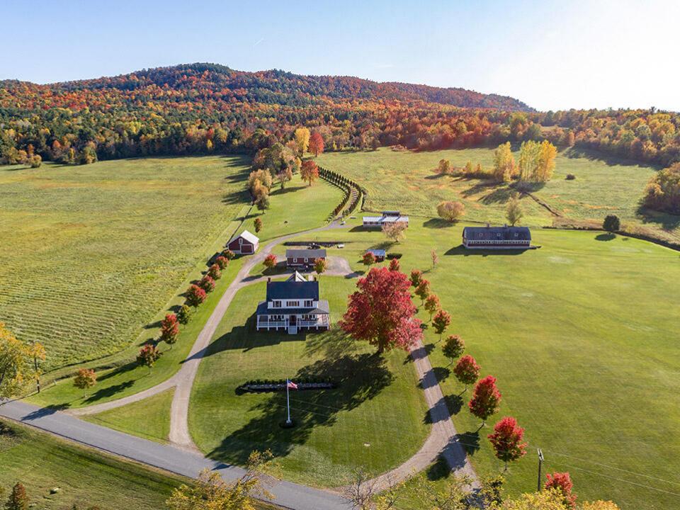 A_FullProp_Front_Sqare