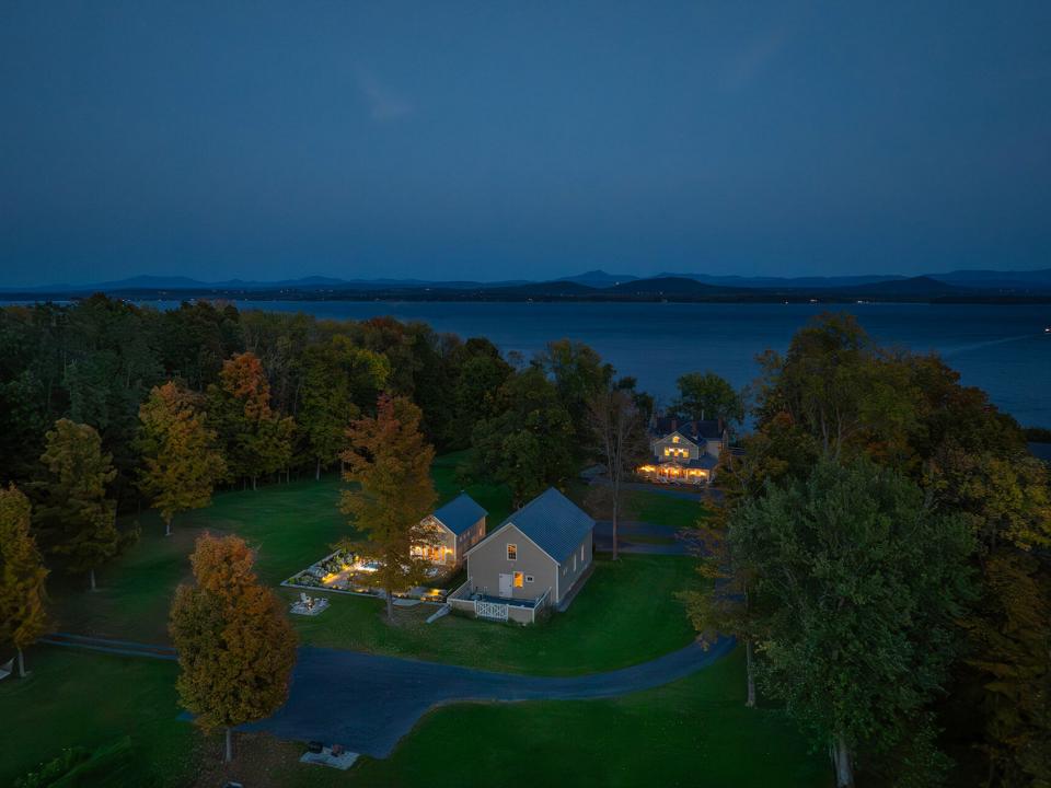 Main House, Guest House, Barn