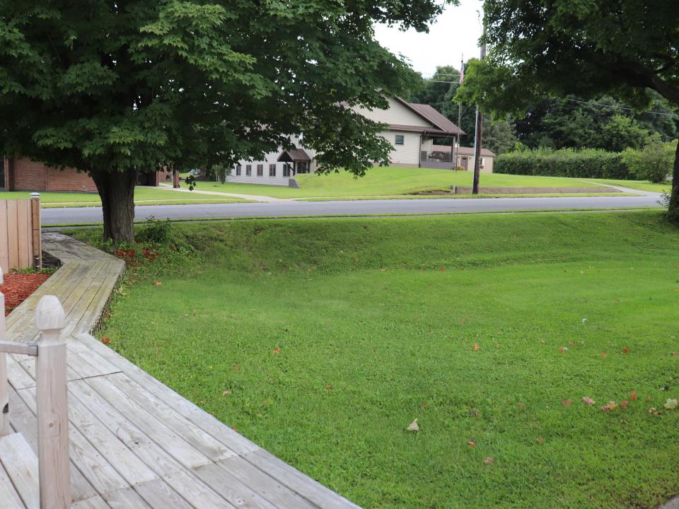Backyardwalkway