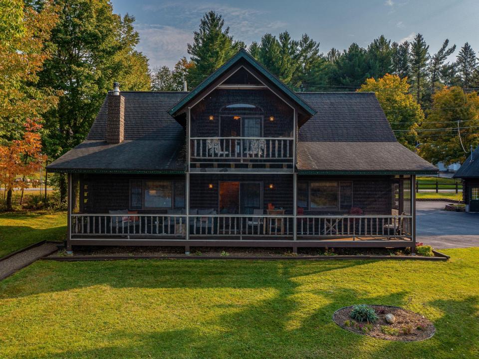 Kenniston - Lake Simond - ext main house