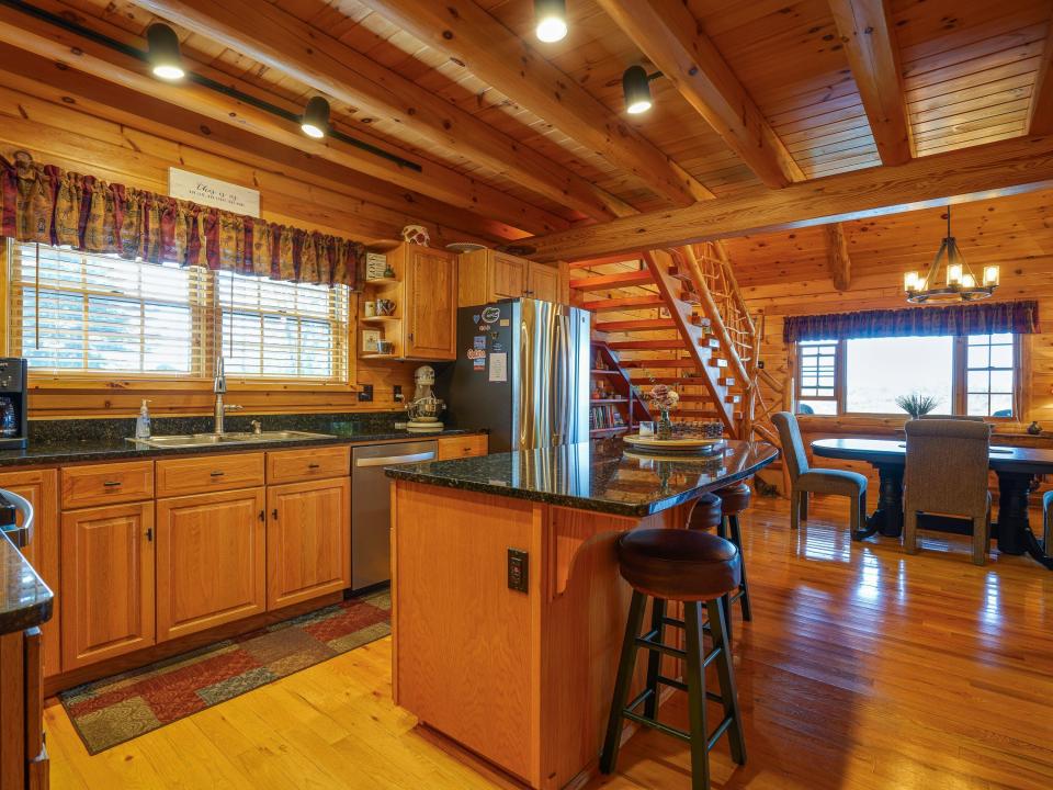 Kenniston - Lake Simond - kitchen