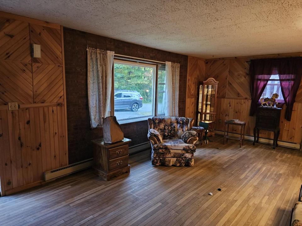 Staves - Marion St - livingrm II