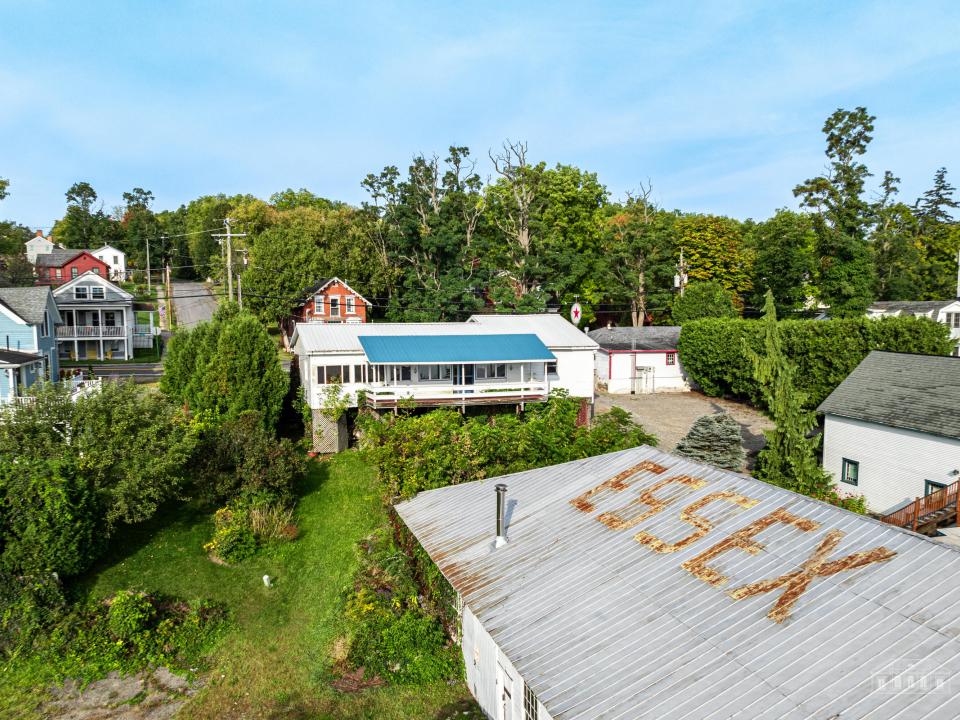 2270 Main St Essex-6