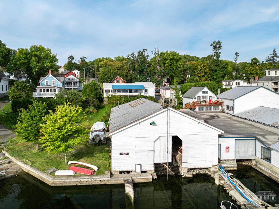 2270 Main St Essex-7