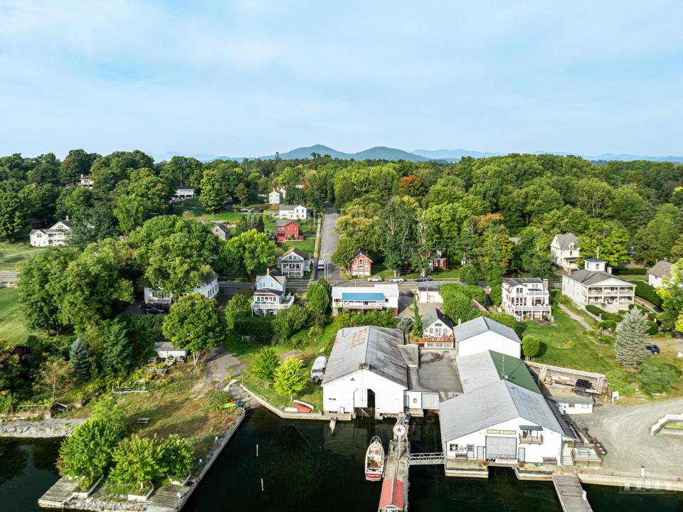 2270 Main St Essex-9