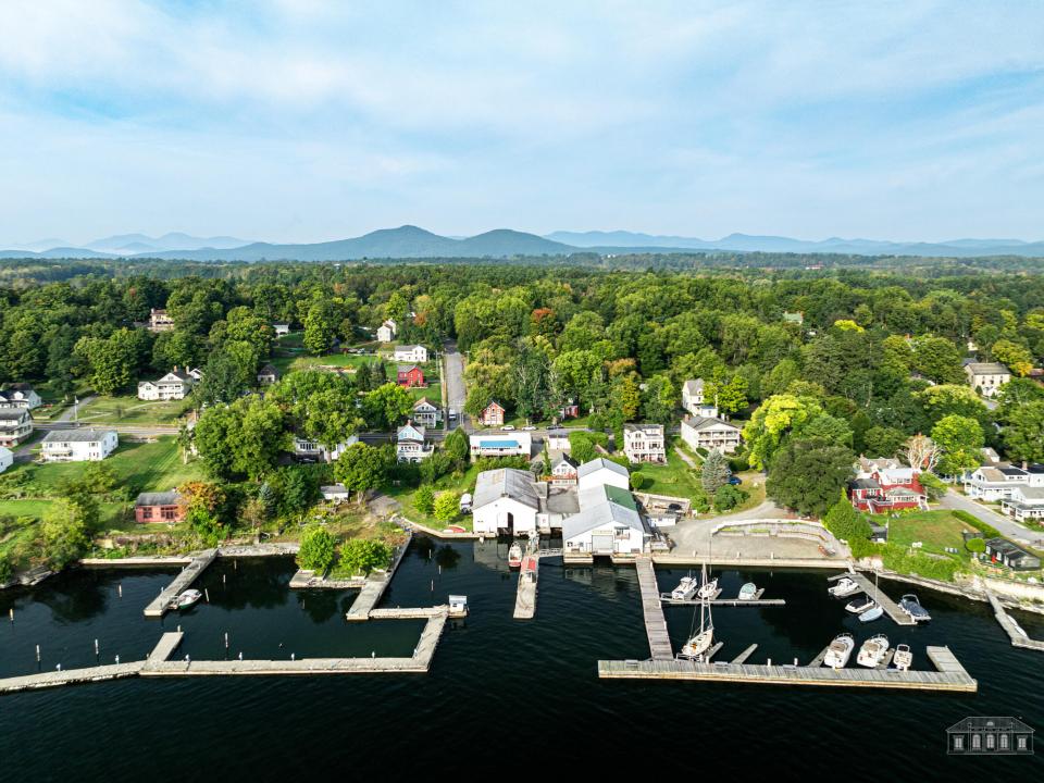 2270 Main St Essex-11