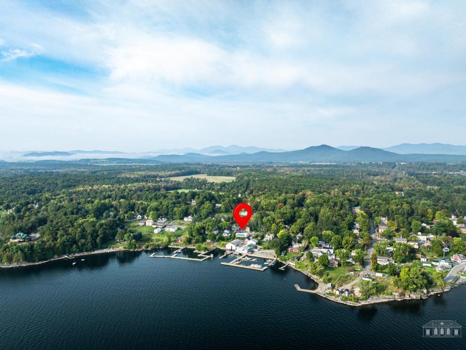 2270 Main St Essex-16