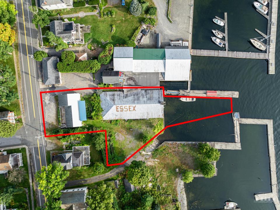 2270 Main St Essex-28