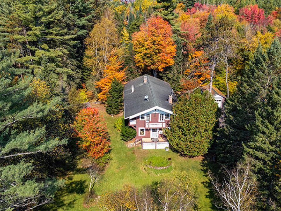 LakePlacidHomeOnCobbleHillRoad_A_Exterio