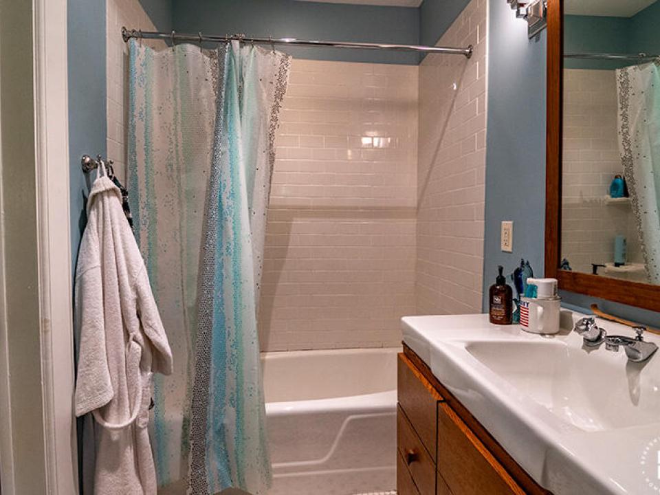 LakePlacidHomeOnCobbleHillRoad_Bedroom2_