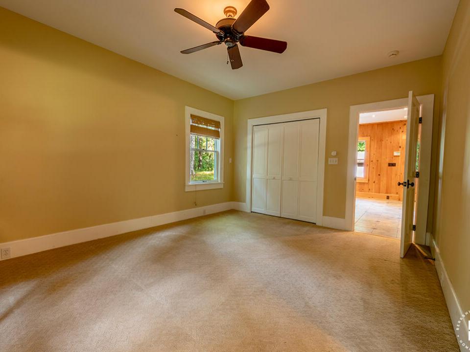 HistoricLakePlacidHome_Bedroom1