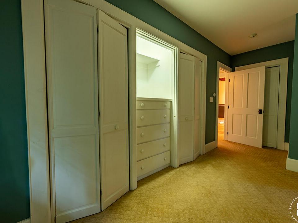 HistoricLakePlacidHome_Bedroom4_Closet
