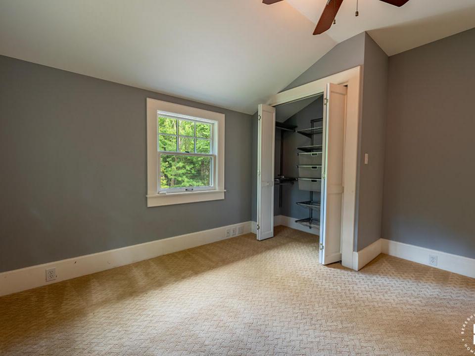 HistoricLakePlacidHome_Bedroom5_Closet
