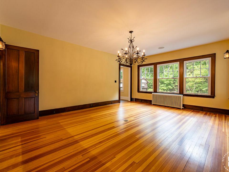 HistoricLakePlacidHome_DR_From_LR