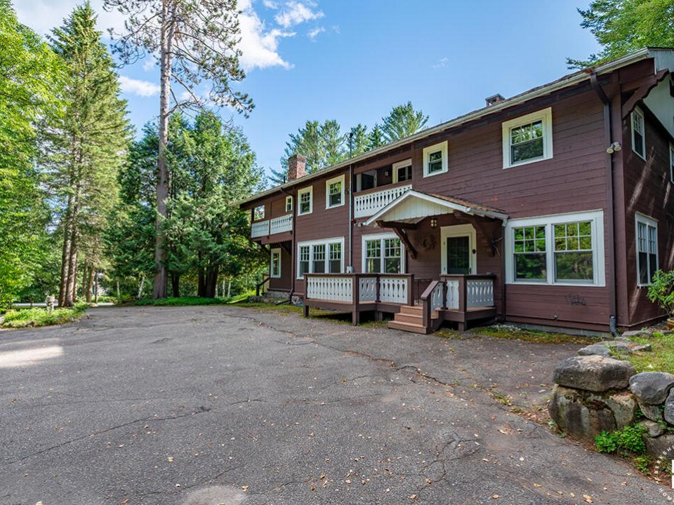 HistoricLakePlacidHome_Exterior_R