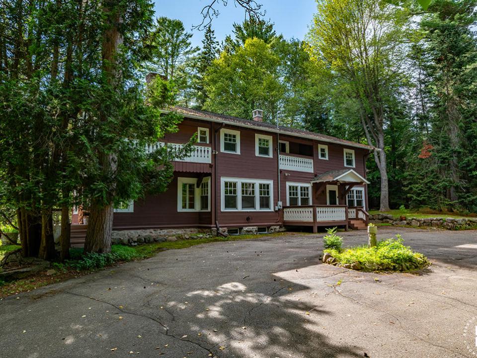 HistoricLakePlacidHome_Exterior