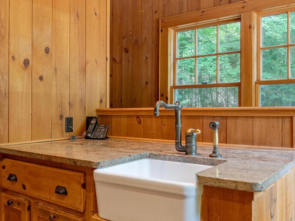 HistoricLakePlacidHome_Mudroom_Sink_V