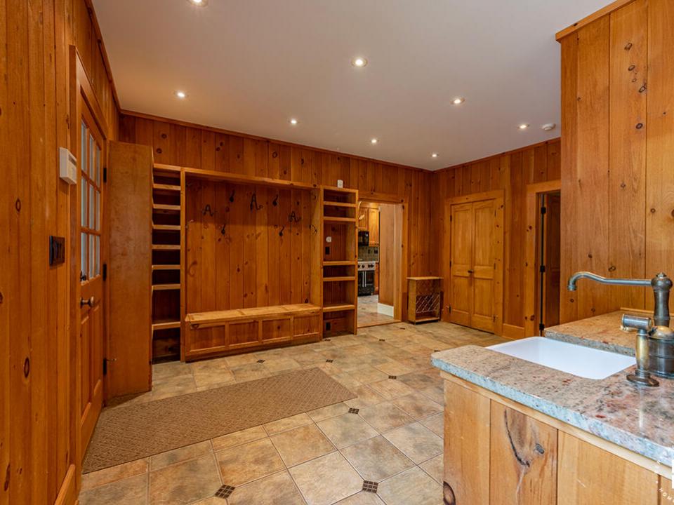 HistoricLakePlacidHome_Mudroom_Sink