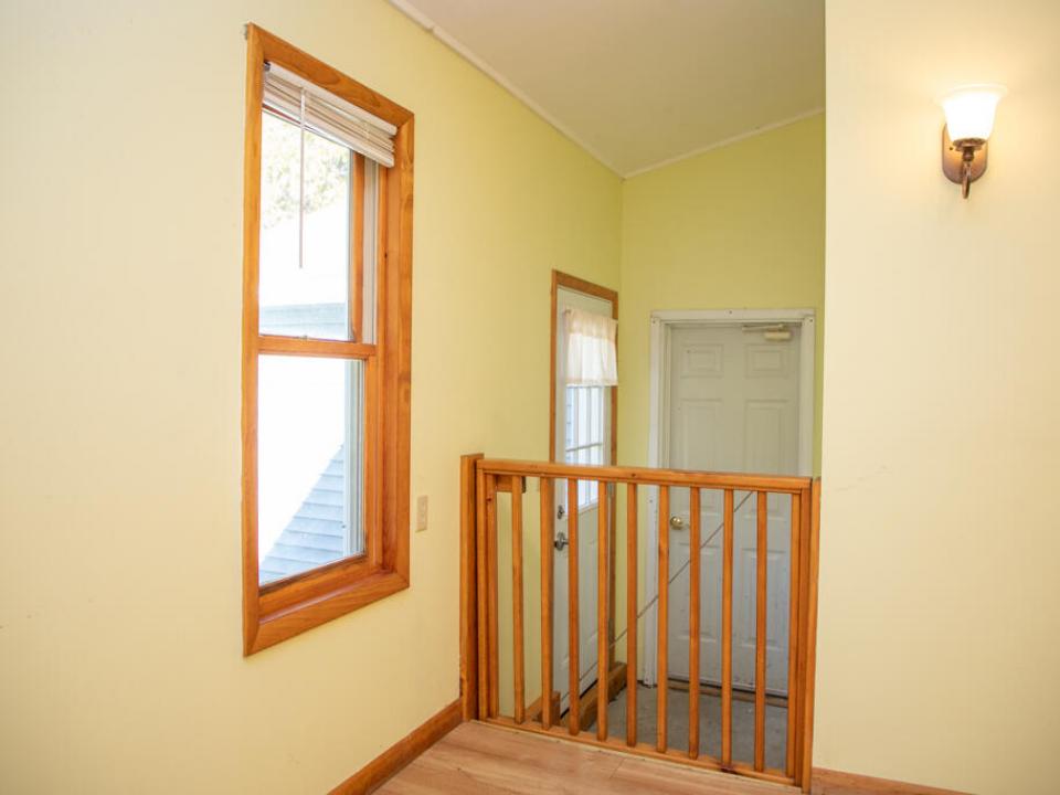 665 Point Rd -34