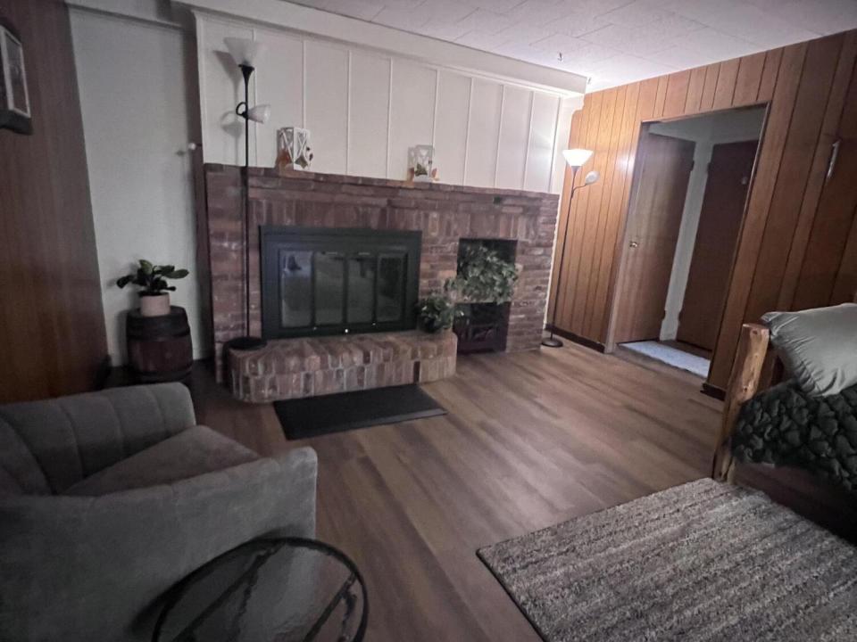Apt 1 LR
