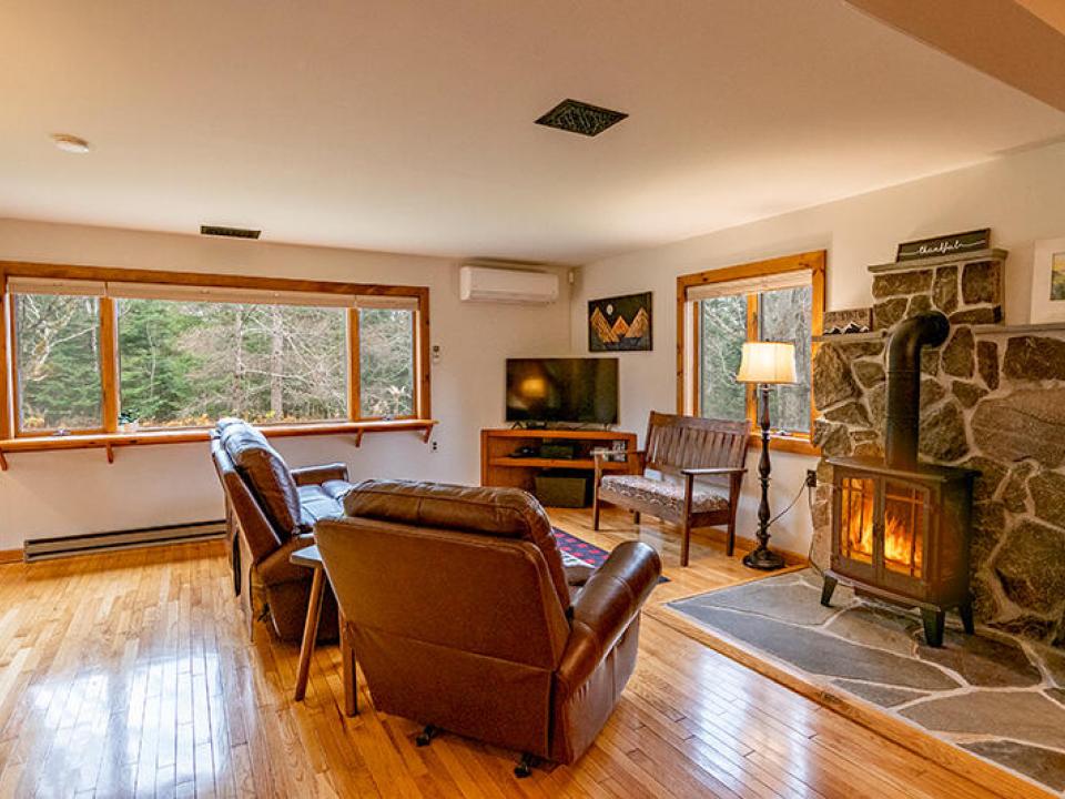 LakePlacidHomeOnCascadeRoad_LivingRoom_F