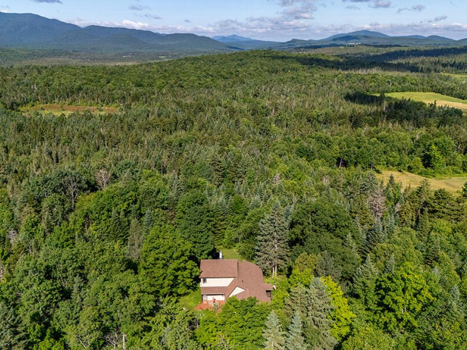 LPHomeOnCascade_A_Property_Side