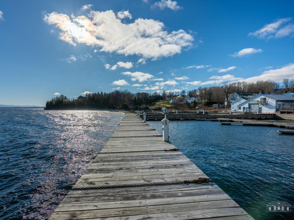 Essex Marina-21