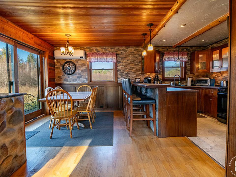 CampBeaverCreekInWilmington_DR_Kitchen