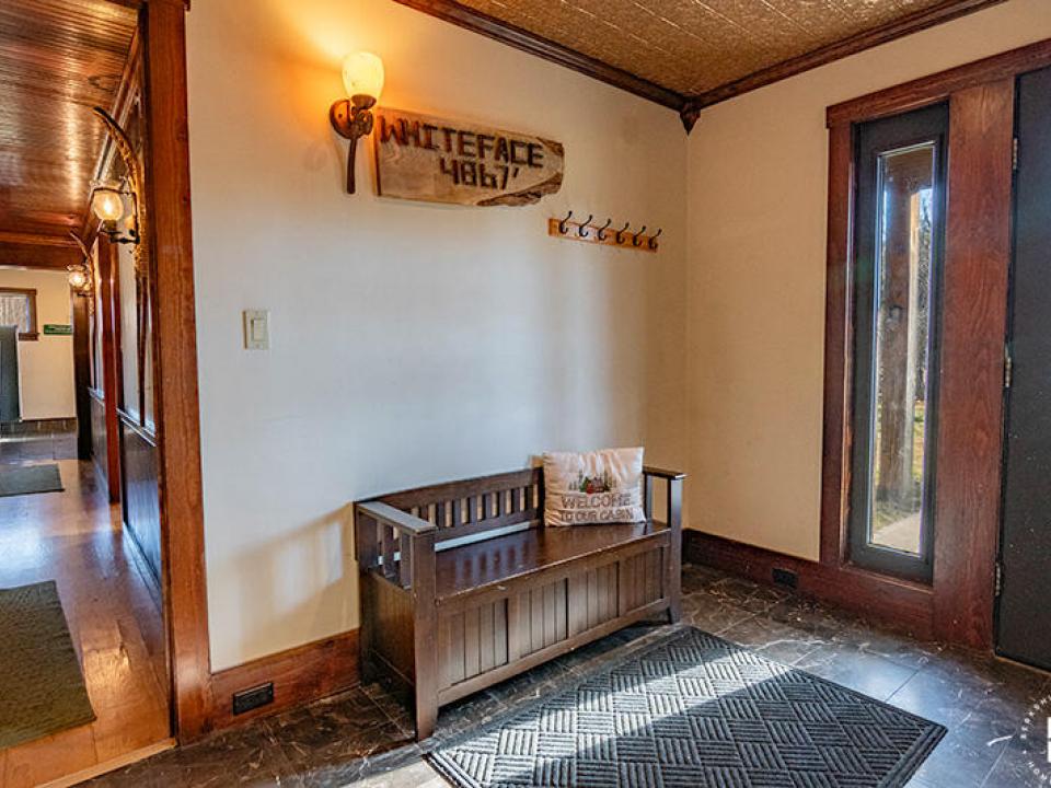 CampBeaverCreekInWilmington_Entry_Bench