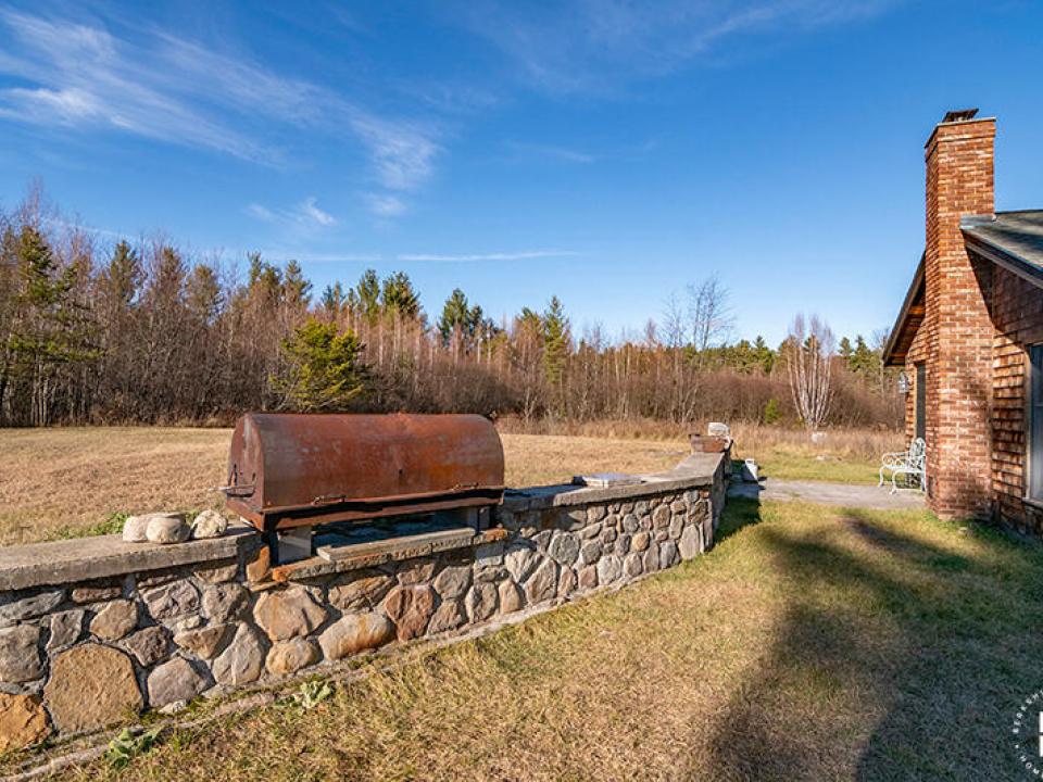 CampBeaverCreekInWilmington_Patio_Grilli