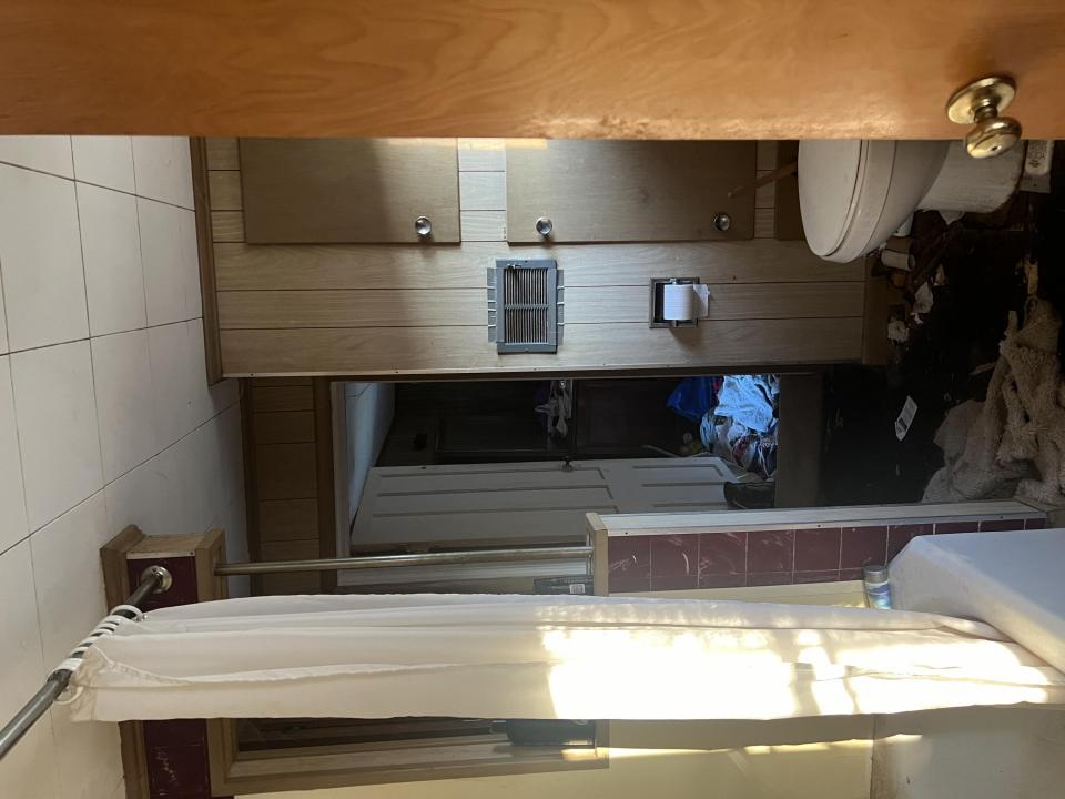 87BC4B35-FA74-49F3-815D-22777B76793D