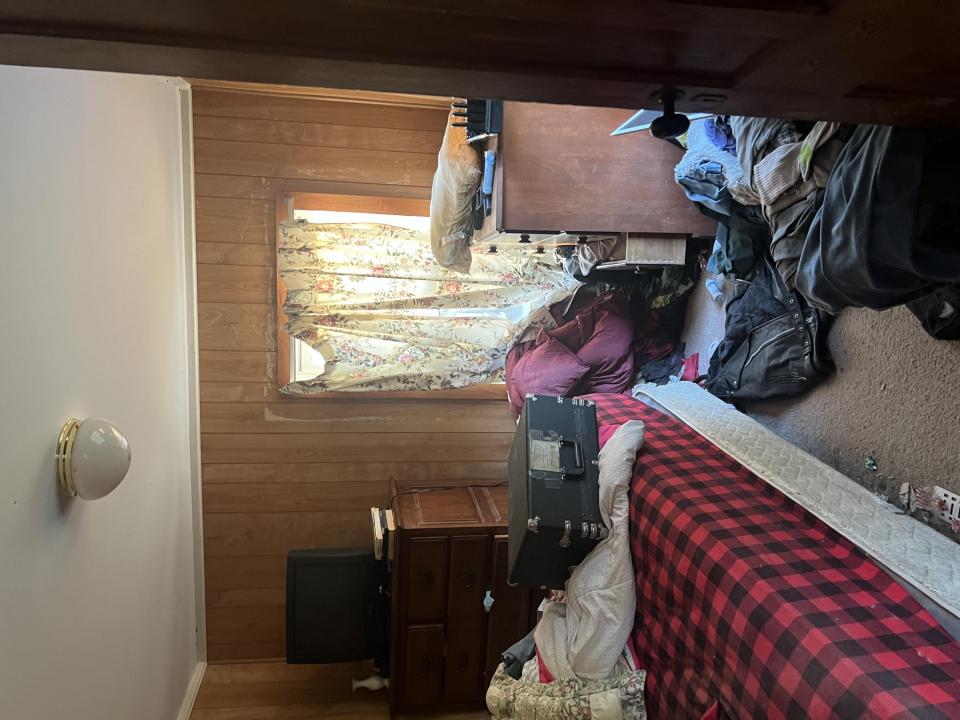 F7C11180-95F7-4A86-9998-DDBDCAD2965C